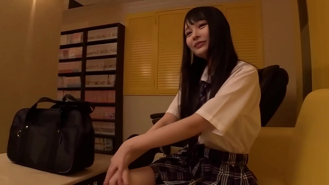 I Managed To Get a Hand Job From a Modern Girly cosplay girl – Creampie Finish